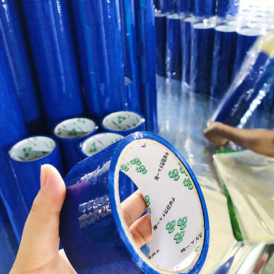 Tape berwarna biru gelap dengan logo