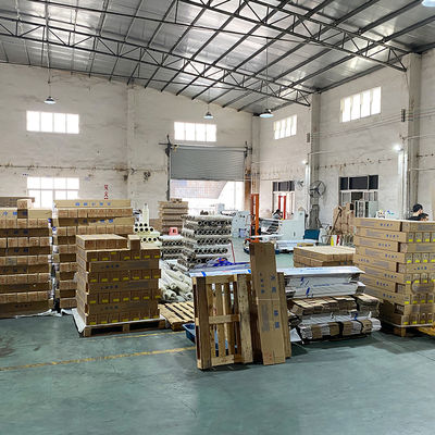 Harga yang bagus Pabrik Film Laminasi Matte Dan Glossy China OEM Kustom PVC on line
